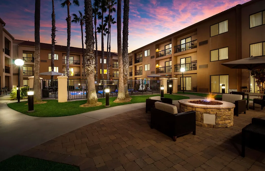 Sonesta Select Huntington Beach Fountain Valley-1